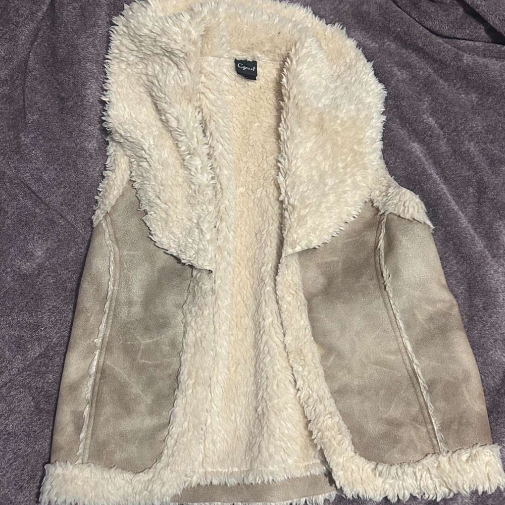 Demon cream vest
